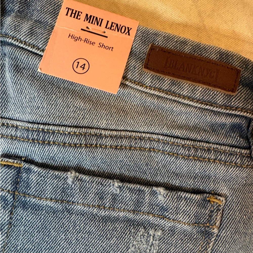 Blank NYC The Mini Lenox Light Wash Frayed Hem Denim Shorts - Picture 3 of 7